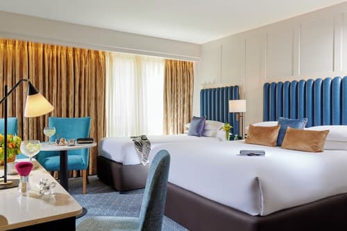 Westport Coast Hotel, Room