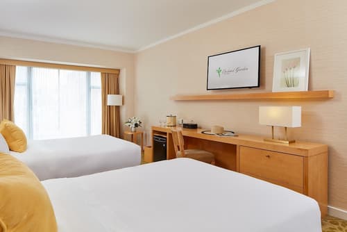 Orchard Garden Hotel, Room