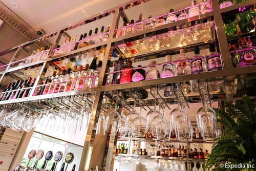 Tigerlily, Bar (on property)