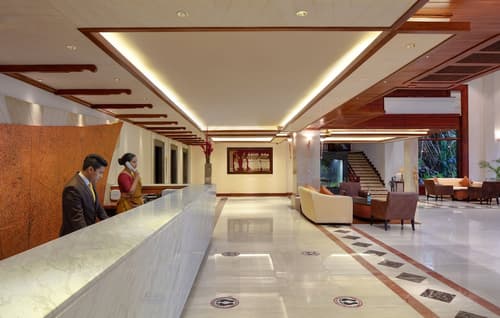 Earl's Regency, Reception