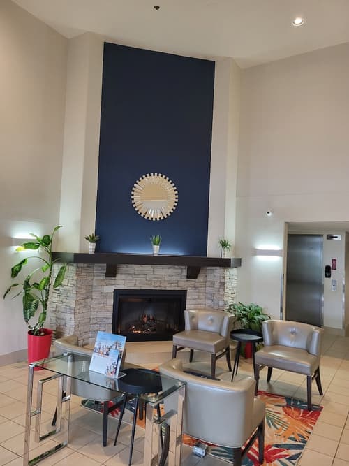 Super 8 by Wyndham Trois-Rivieres, Lobby