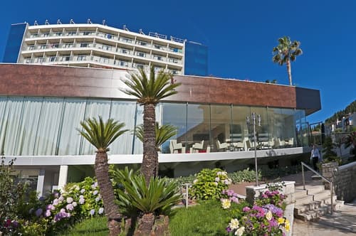 Grand Hotel Park, Front of property