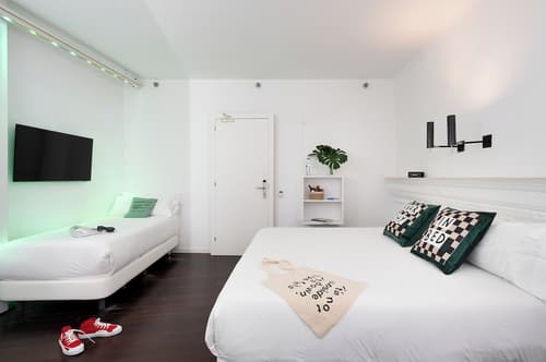 Chic & Basic Born Boutique Hotel, Room