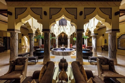Sharq Village & Spa, a Ritz-Carlton Hotel, Lobby lounge