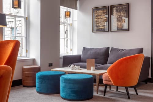 Ten Hill Place, Lobby lounge