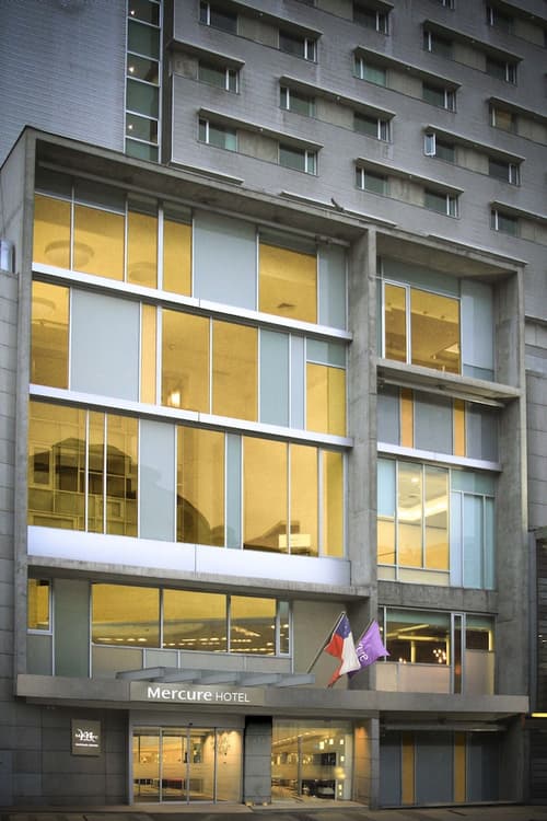 Mercure Santiago Centro, Front of property