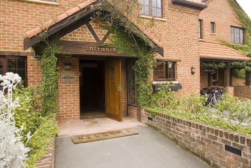 Grand Arden Monaco Nelson, Property entrance