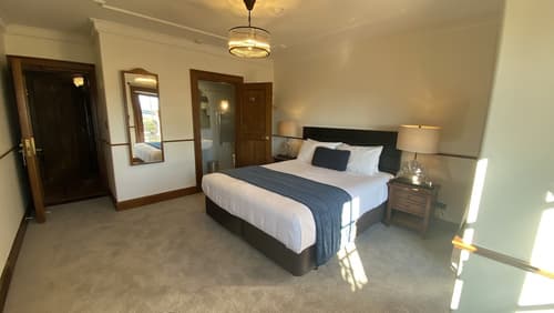 Grand Arden Monaco Nelson, Room