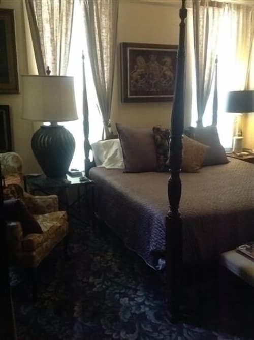 Stay Fairfield - Fairfield Place and Fairfield Manor Bed & Breakfast