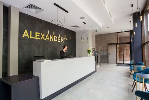 Hotel Alexander I, Reception