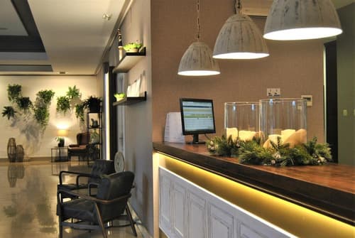 Hotel Santiago de León, Lobby