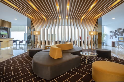 HF Fénix Urban, Lobby