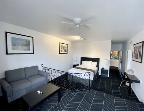 Masterpiece Hotel, Room