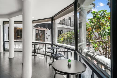 Masterpiece Hotel, Lobby sitting area