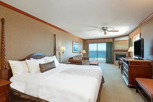 Elizabeth Oceanfront Suites, an Ascend Collection Hotel, Room