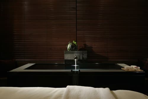 Hyatt Regency Hakone Resort and Spa, Indoor spa tub