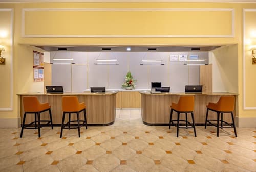 Green Court Residence City Center Shanghai, Reception