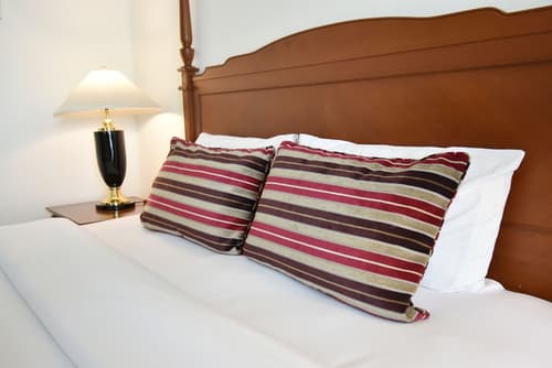 Century Park Hotel, Room