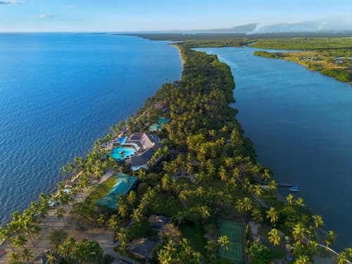 DoubleTree Resort by Hilton Hotel Fiji - Sonaisali Island, Exterior