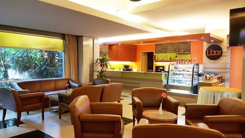 Long Beach Cha-Am Hotel, Lobby lounge