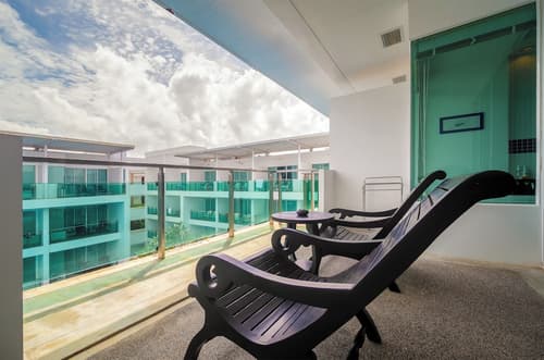 The Old Phuket - Karon Beach Resort, Room