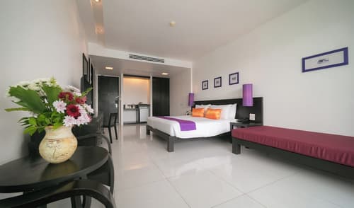 The Old Phuket - Karon Beach Resort, Room