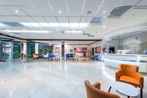 Hotel Vis, Reception