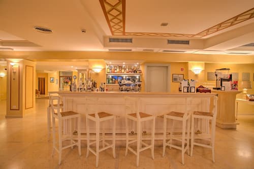 Hotel Spiaggia d'Oro - Charme & Boutique by Double Hospitality, Bar (on property)