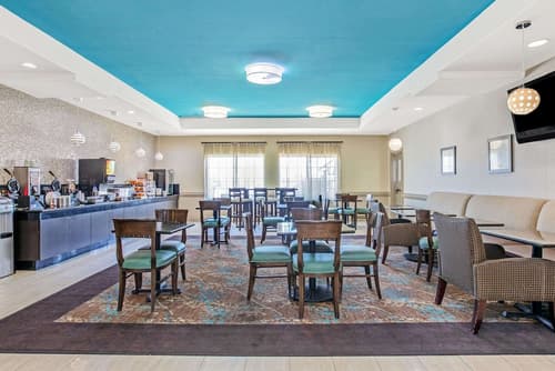 La Quinta Inn & Suites by Wyndham Corpus Christi Airport