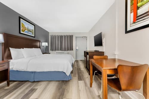 Rodeway Inn Lyons - La Grange, Room