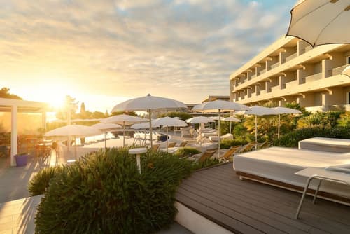 Pharos Hvar Bayhill Hotel, Exterior