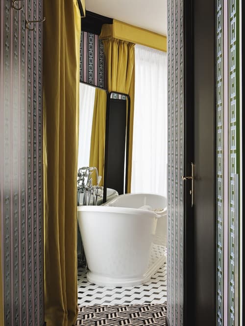 Hôtel Les Deux Gares & Spa, Room