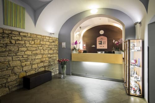 Hotel Pav, Concierge desk