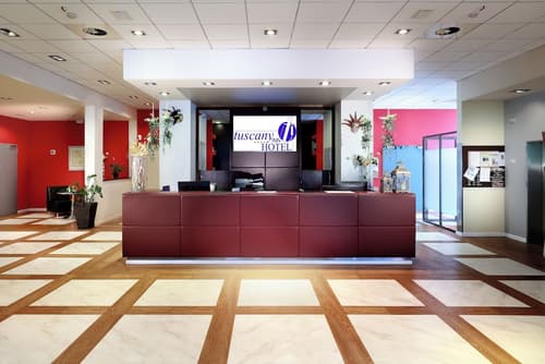 Tuscany Inn, Reception