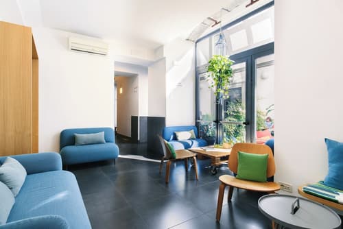 Hotel Piazza Bellini & Apartments, Interior entrance