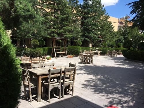 Burcu Kaya Hotel, Restaurant