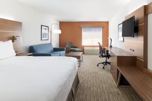 Holiday Inn Express & Suites Las Vegas SW - Spring Valley by IHG, Room