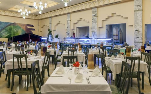 El Mouradi Douz, Restaurant