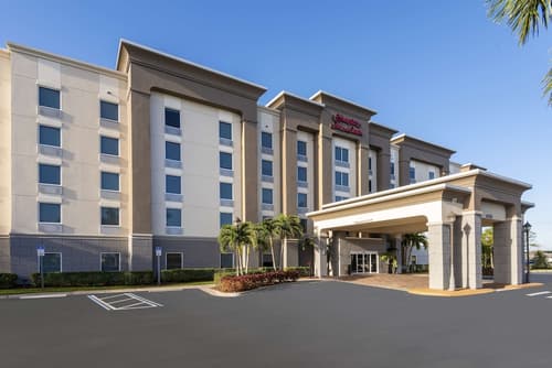 Hampton Inn & Suites Fort Myers - Colonial Blvd, Exterior