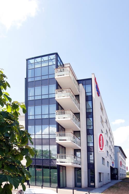 Residhome Val d'Europe, Front of property