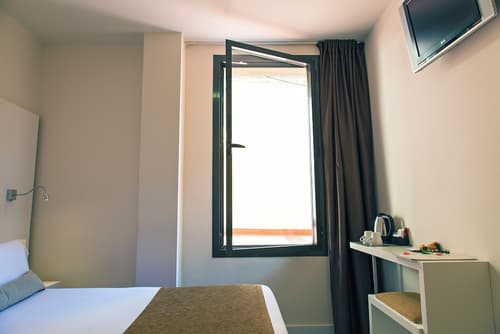 Bcn Urbaness Del Comte, Room