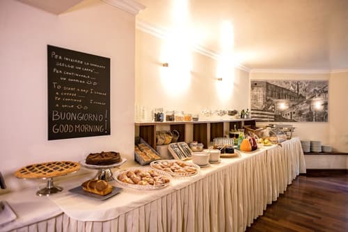 Grand Hotel Italia, Breakfast area