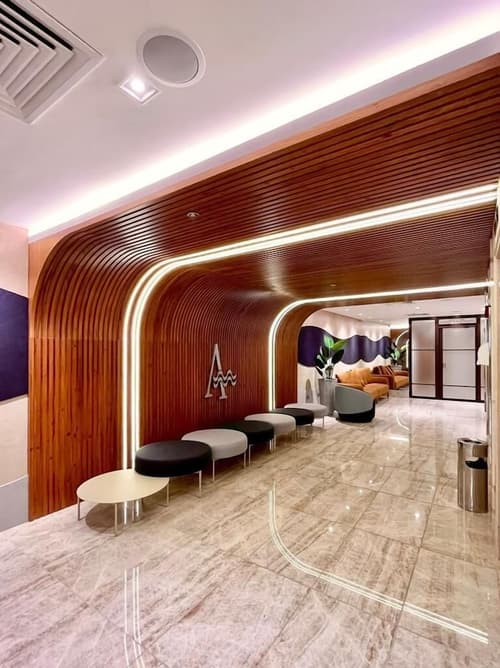 Hotel Astoria Palace, Reception