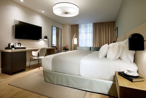 Barceló Oviedo Cervantes, Room