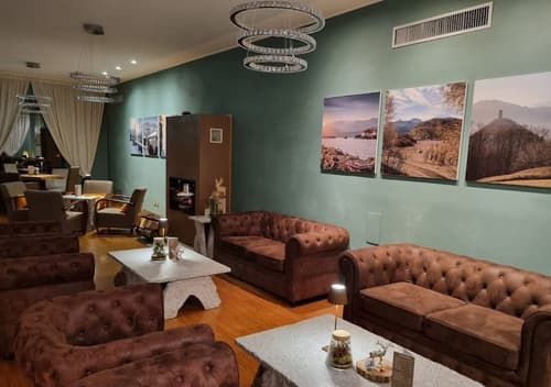 Hotel Cortese, Lobby sitting area