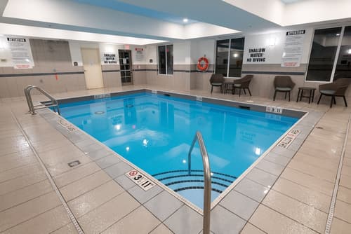 Holiday Inn Express & Suites Huntsville by IHG, Pool