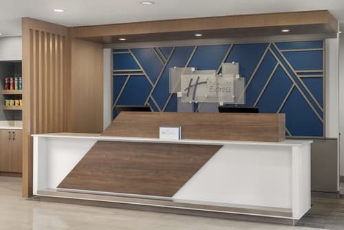 Holiday Inn Express & Suites Huntsville by IHG