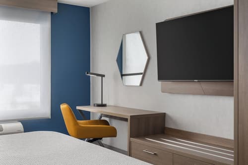 Holiday Inn Express & Suites Huntsville by IHG