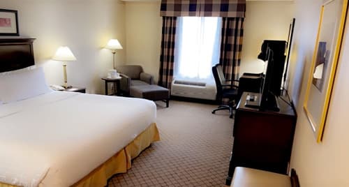 Holiday Inn Express & Suites Huntsville by IHG, Room
