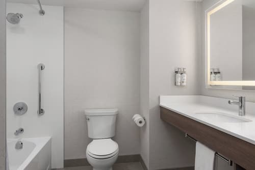 Holiday Inn Express & Suites Huntsville by IHG